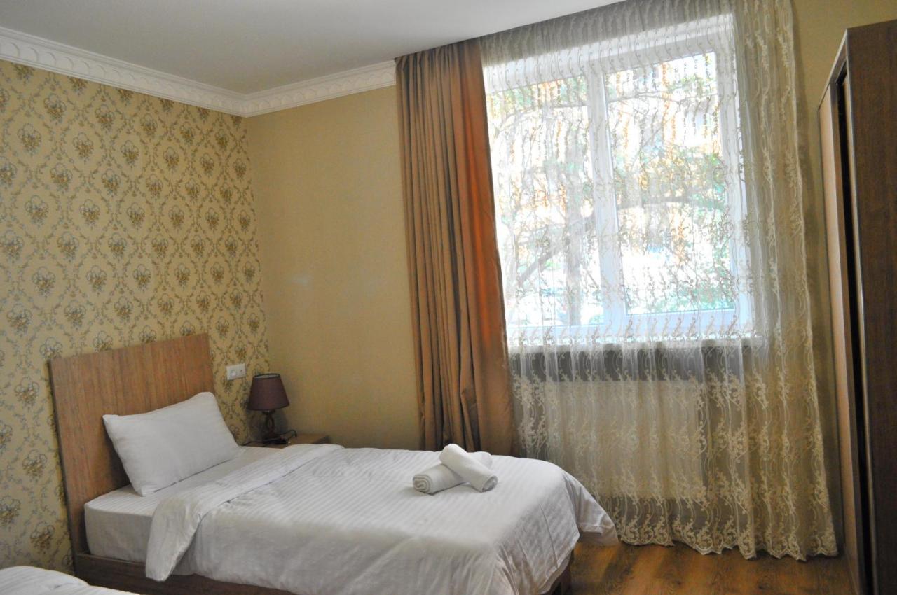 Hotel Dany Tbilisi Luaran gambar