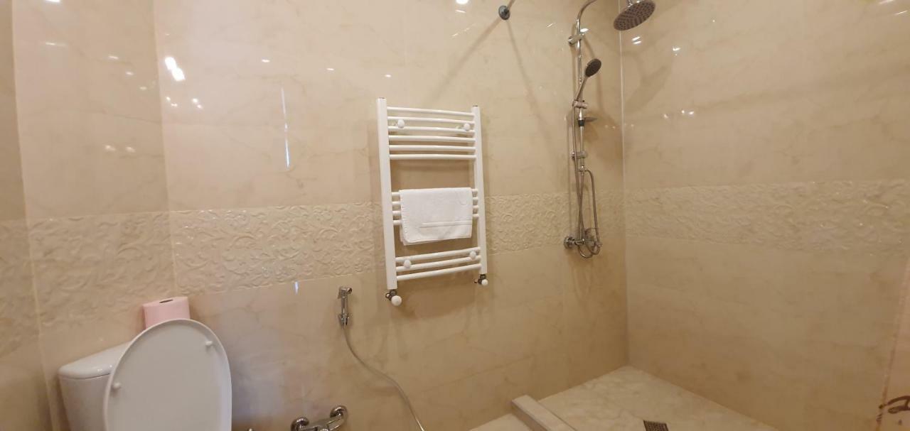 Hotel Dany Tbilisi Luaran gambar